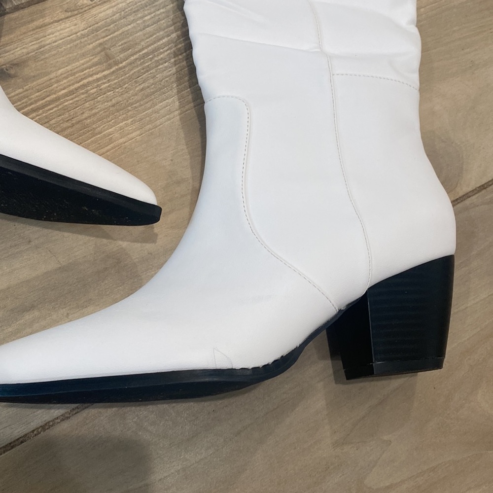 White cowboy boots - Picture 3 of 4